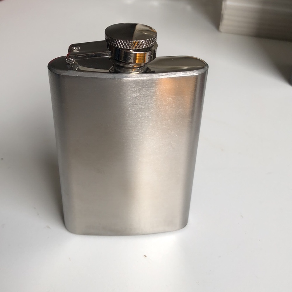 Watch & Flask Set - Picture 3 of 9